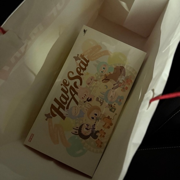 POP MART Labubu “Have a Seat” – HEHE (Sealed Bag + Box) - Picture 2 of 8